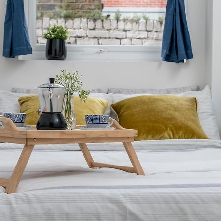 Modern And Light 2 Bed Flat In Sw2 Londres Exterior foto