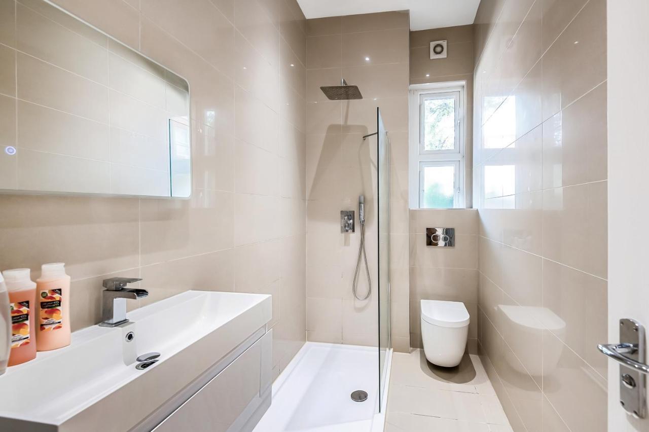 Modern And Light 2 Bed Flat In Sw2 Londres Exterior foto